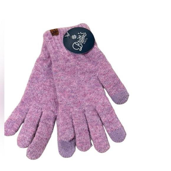 Britt'S Knits Accessories - NWT Britt’s Knits Light Purple Poly/Wool Blend Ladies Gloves